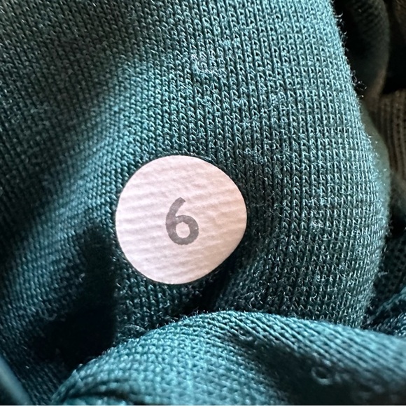 Lululemon & Go Endeavor Long Sleeve sweatshirt in Deep Green size 6 women’s - Picture 5 of 12